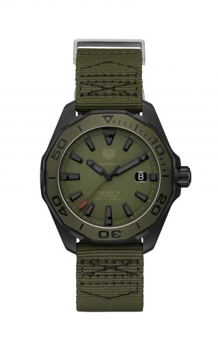 Aquaracer 300M Calibre 5 43 Titanium PVD / Khaki / NATO
